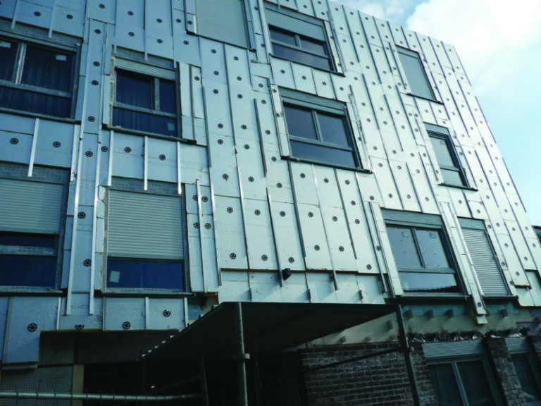 Révision de l’Appréciation de Laboratoire en matière de sécurité incendie des façades : les panneaux polyuréthane toujours validés